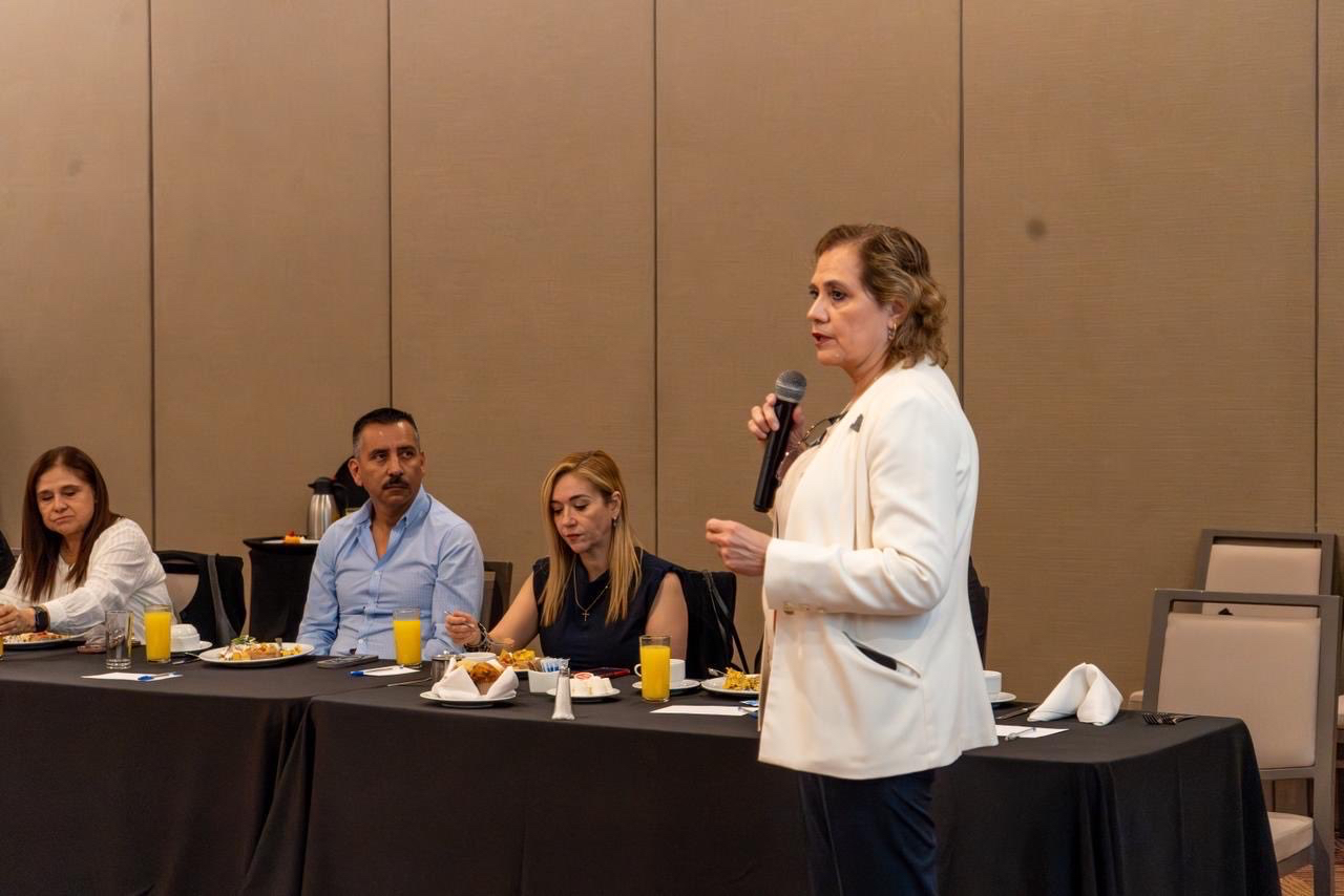 Tratan delegados federales  los avances del IMSS en su encuentro mensual