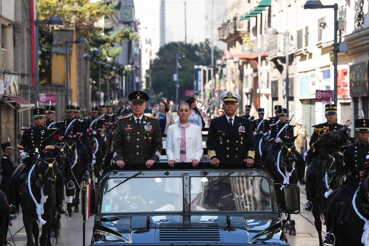 Encabeza Claudia Sheinbaum la Marcha de la Lealtad