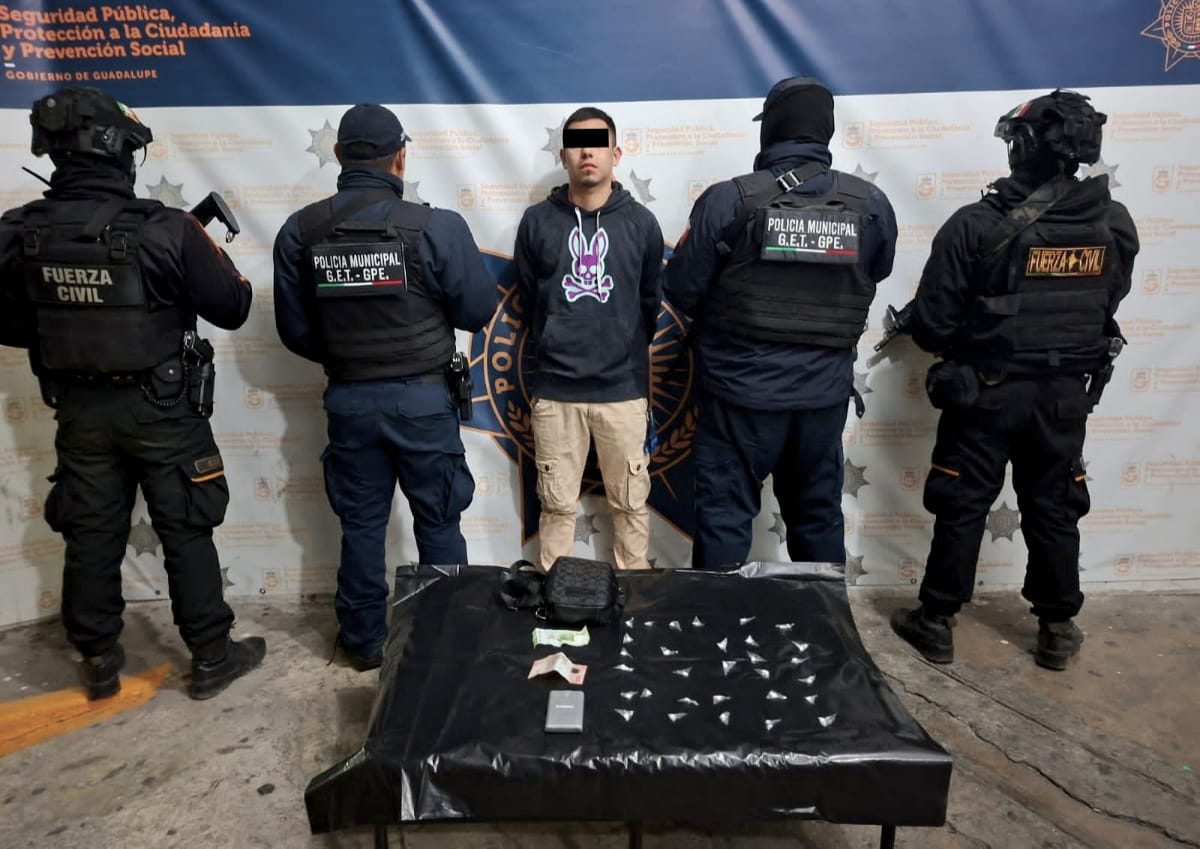 Cae Ronaldinho con 30 dosis de coca en Guadalupe