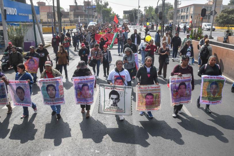 Ordenan a Sedena entregar toda la información sobre el caso de Ayotzinapa,