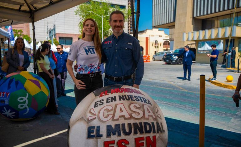 Inaugura Monterrey “Balones con Arte Regio” en el Centro de la ciudad