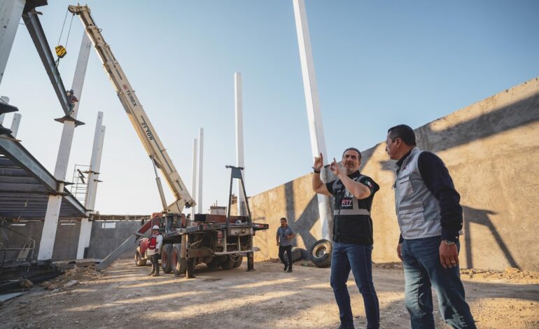 Verifica Adrián avances en construcción del C4 norte