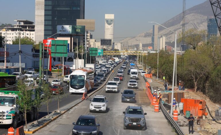 Reabre Monterrey carril exprés de Morones Prieto afectado por una obra Estatal