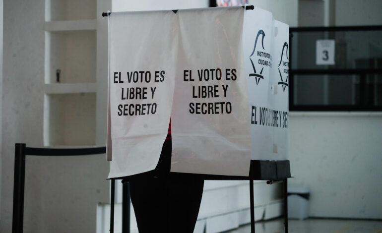 México es “una autocracia electoral”, advierte el diagnóstico del Instituto sueco V-Dem