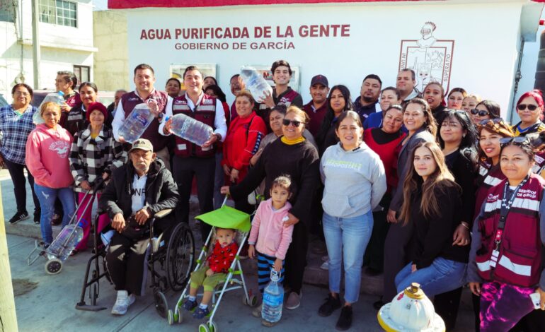 Instala García primer despachador  municipal de agua purificada gratuita