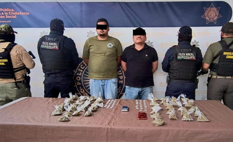 Caen dos relacionados con ejecución en Guadalupe; les hallan 90 dosis de drogas