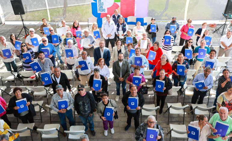 Entrega San Pedro Garza García 80 testamentos gratuitos a ciudadanos