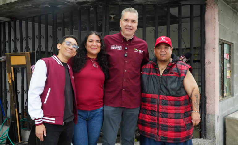 Waldo Fernández toca puertas en Apodaca.