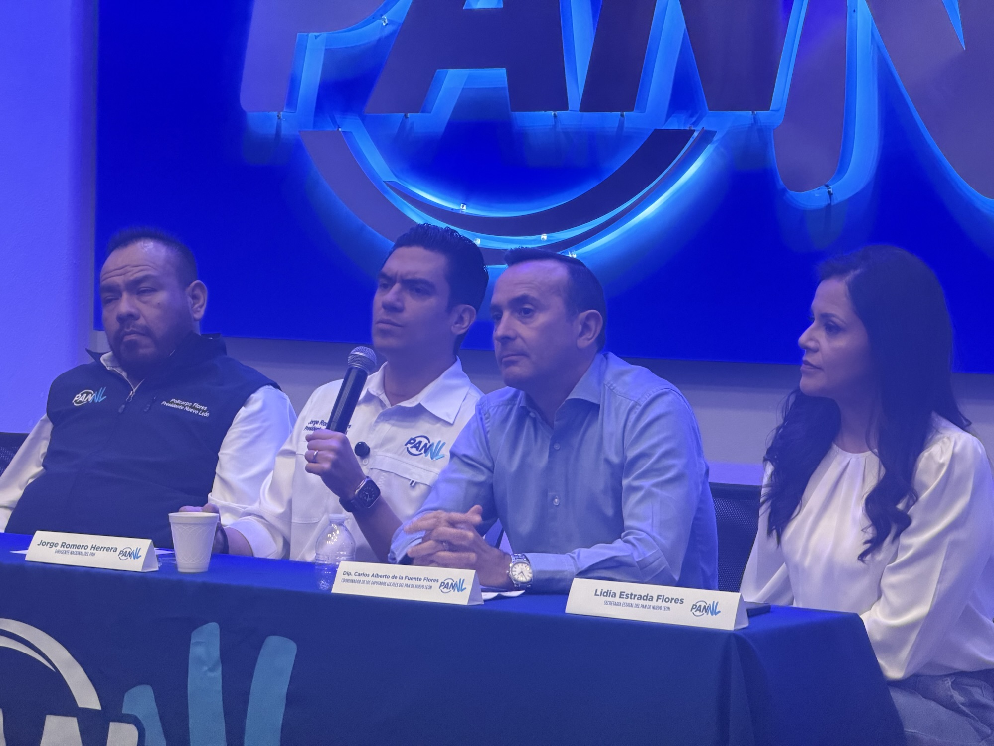 «Gracias a Dios»… el PAN de Romero busca resurgir desde la Fe… y abre la puerta a Adrián de la Garza.