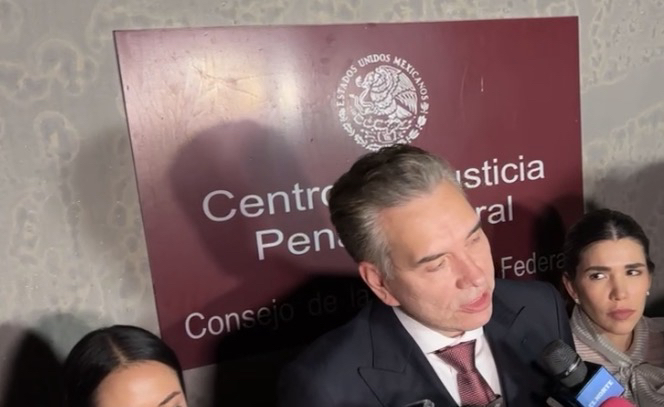 Y al final, lo que pronosticó Agapo: Waldo anuncia que concederá a Karina el perdón con un acuerdo