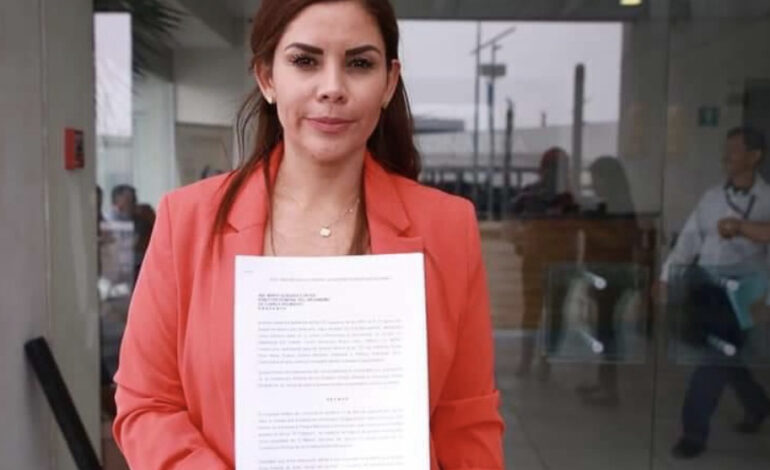 Ordenan libertad de Karina Barrón, a cambio de 3 millones de pesos y disculpa pública
