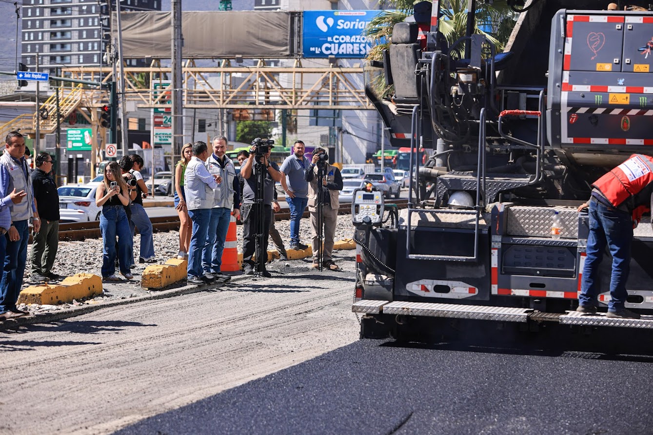 Inician trabajos del programa “Vialidades Regias 2026”