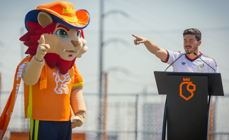 Presenta Samuel García a “Leo” la nueva mascota del Mundial 2026