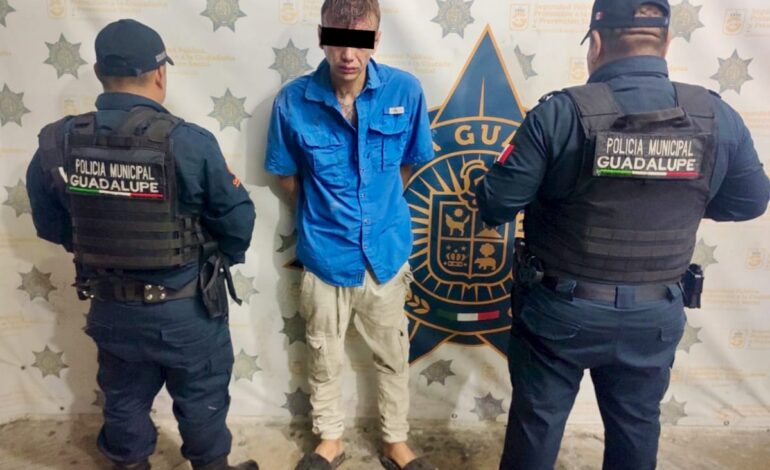 Amenaza y golpea a conductor para despojarlo de su vehículo en Guadalupe; lo detienen