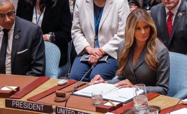 Mientras guerra en medio oriente se recrudece, Melania Trump preside el Consejo de Seguridad de la ONU
