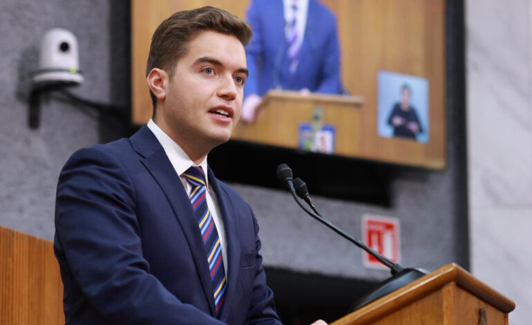 Propone Jesús Elizondo brindar acompañamiento a madres adolescentes