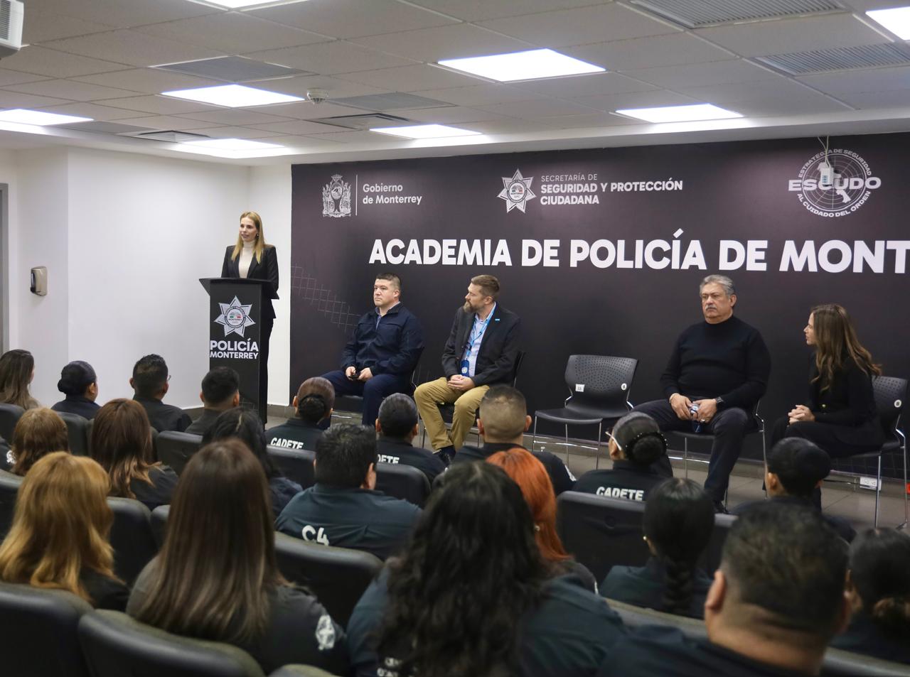 Capacita Gobierno de Monterrey y UNICEF a policías para atender casos de violencia infantil