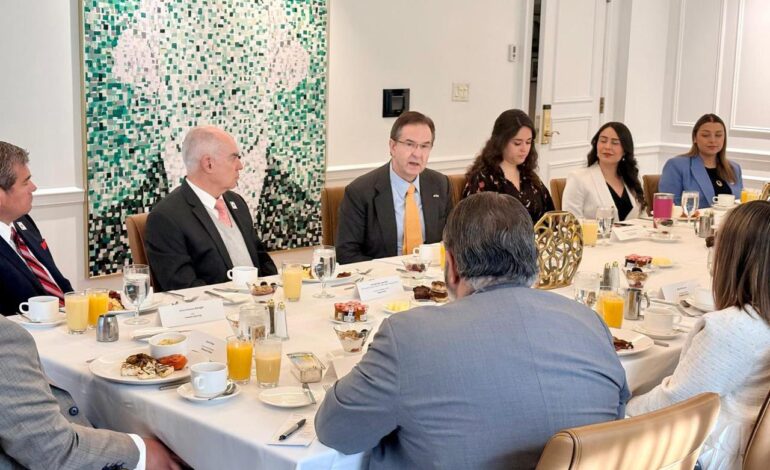 Sheinbaum sigue moviendo el tablero: Esteban Moctezuma deja de ser embajador ante EU