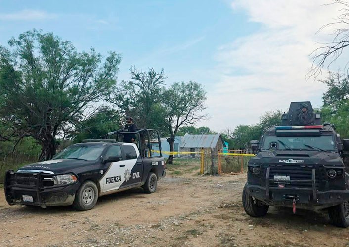 Abate Fuerza Civil NL a cinco delincuentes en Los Herrera