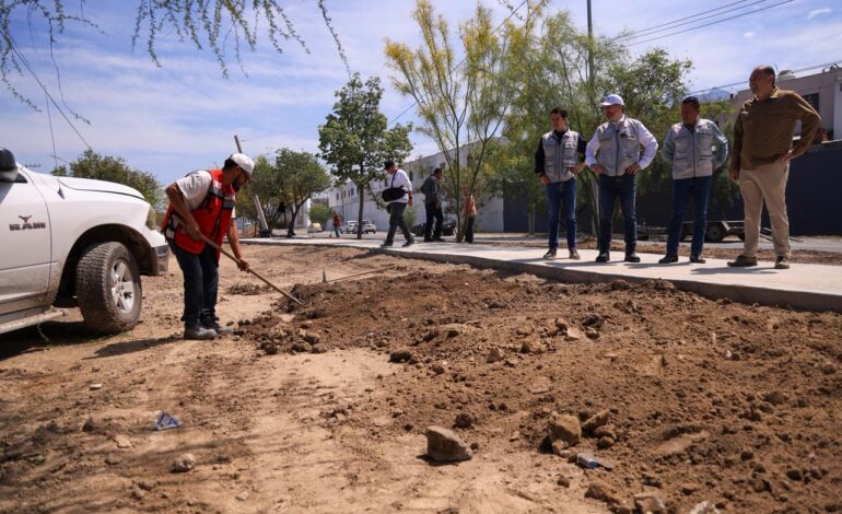 Supervisa Adrián de la Garza avance de parque lineal en Av. No Reelección
