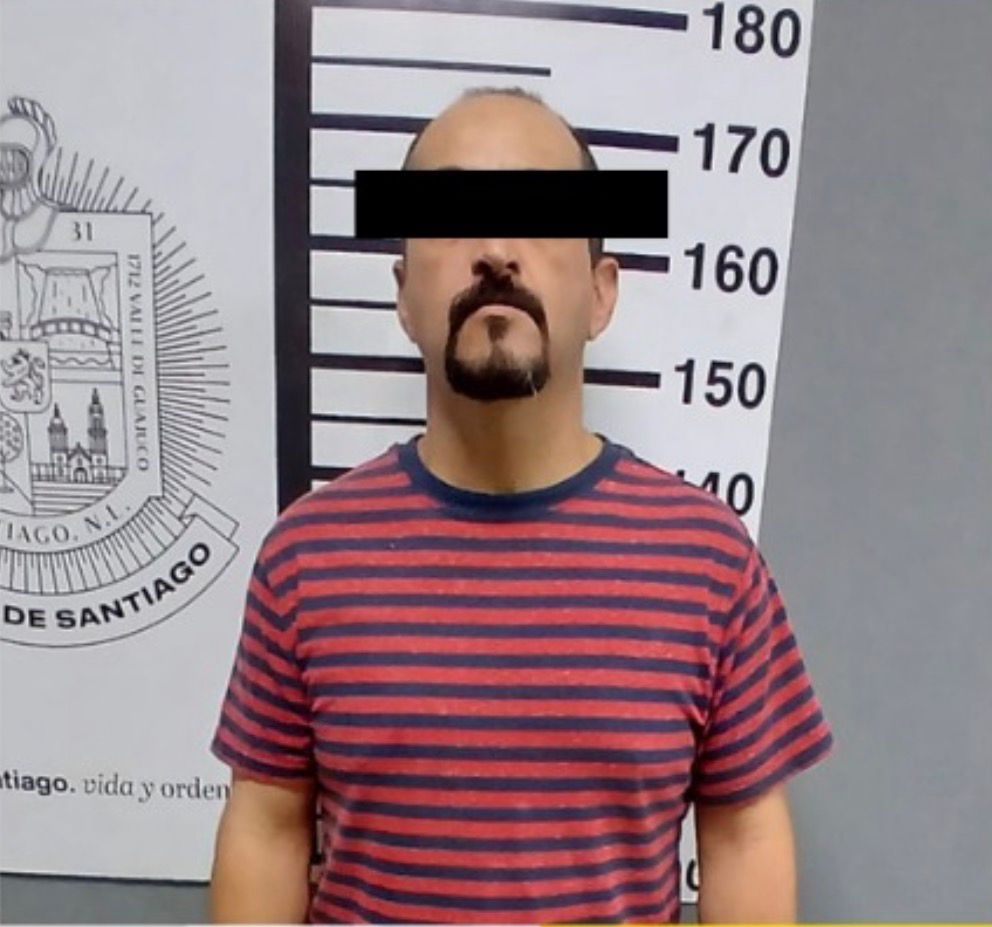 Amenaza con machete a su hijo adolescente… lo encierran