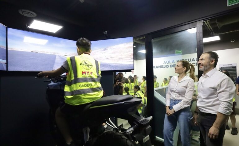 Recorren alumnos de primaria la Academia de Policía de Monterrey con programa “Cadete Jr”
