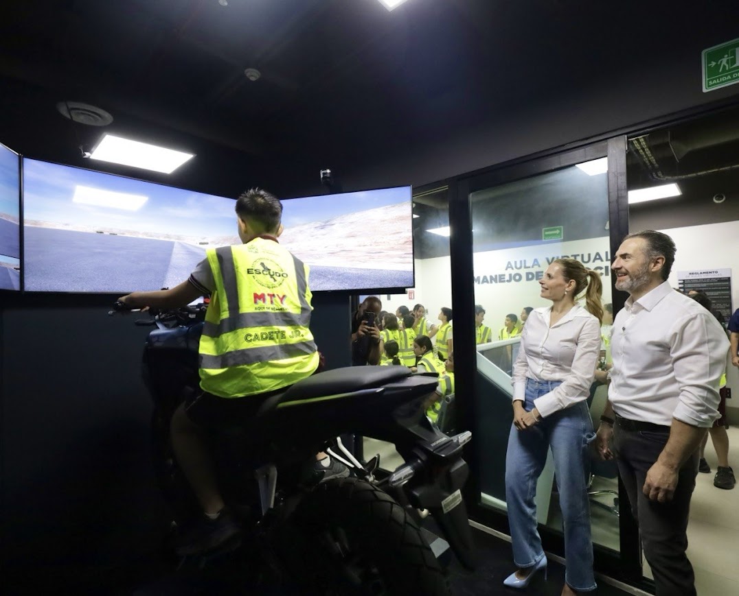 Recorren alumnos de primaria la Academia de Policía de Monterrey con programa “Cadete Jr”