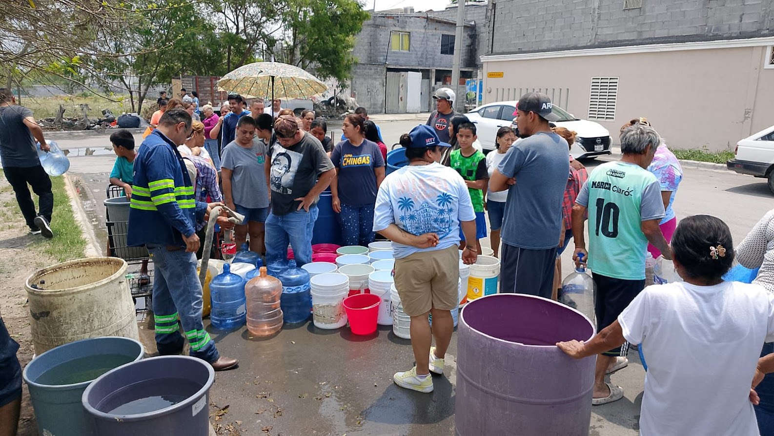 Suministrará Monterrey agua a colonias que carecen del servicio