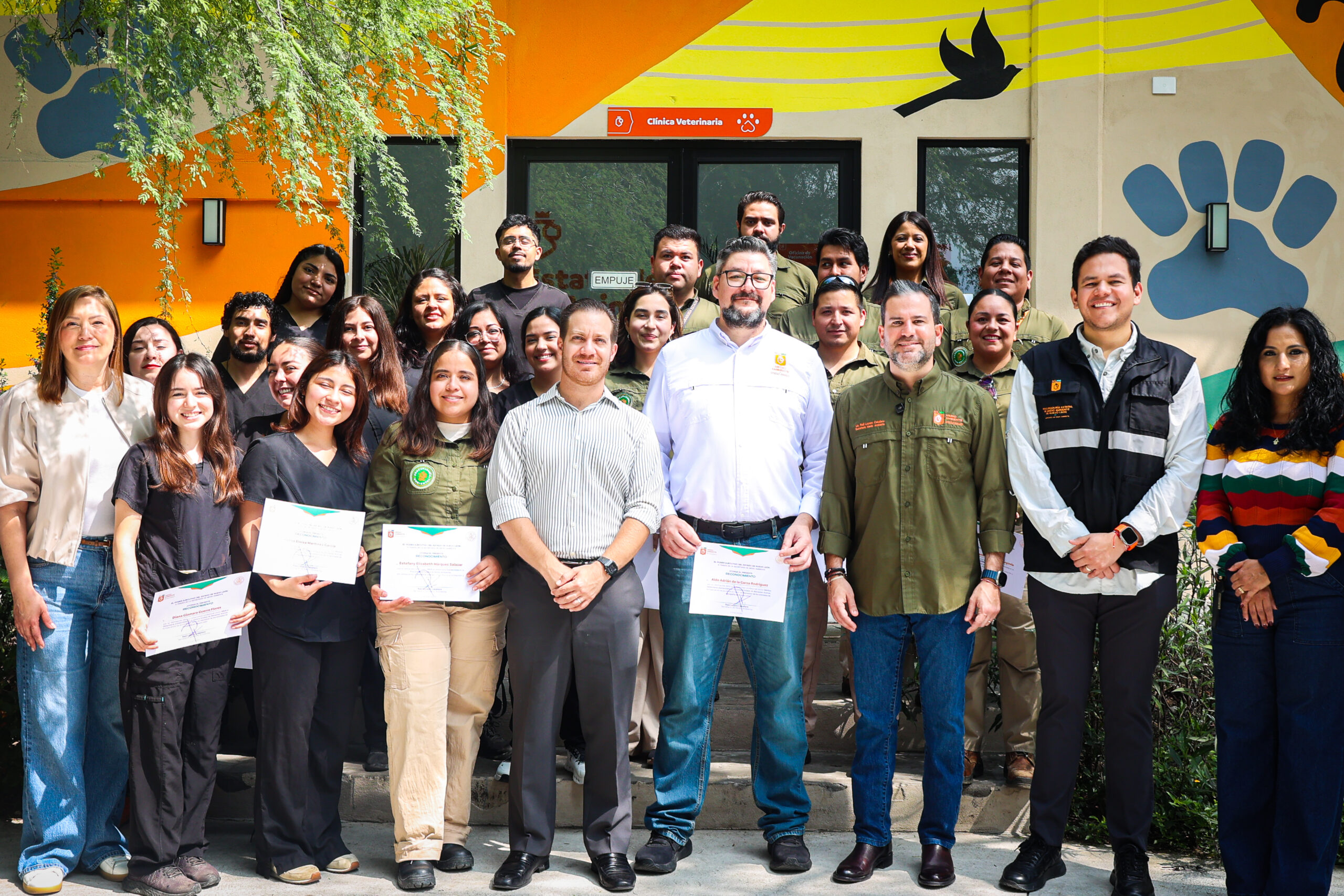 Reconoce Secretaría de Medio Ambiente labor de médico veterinarios en su día