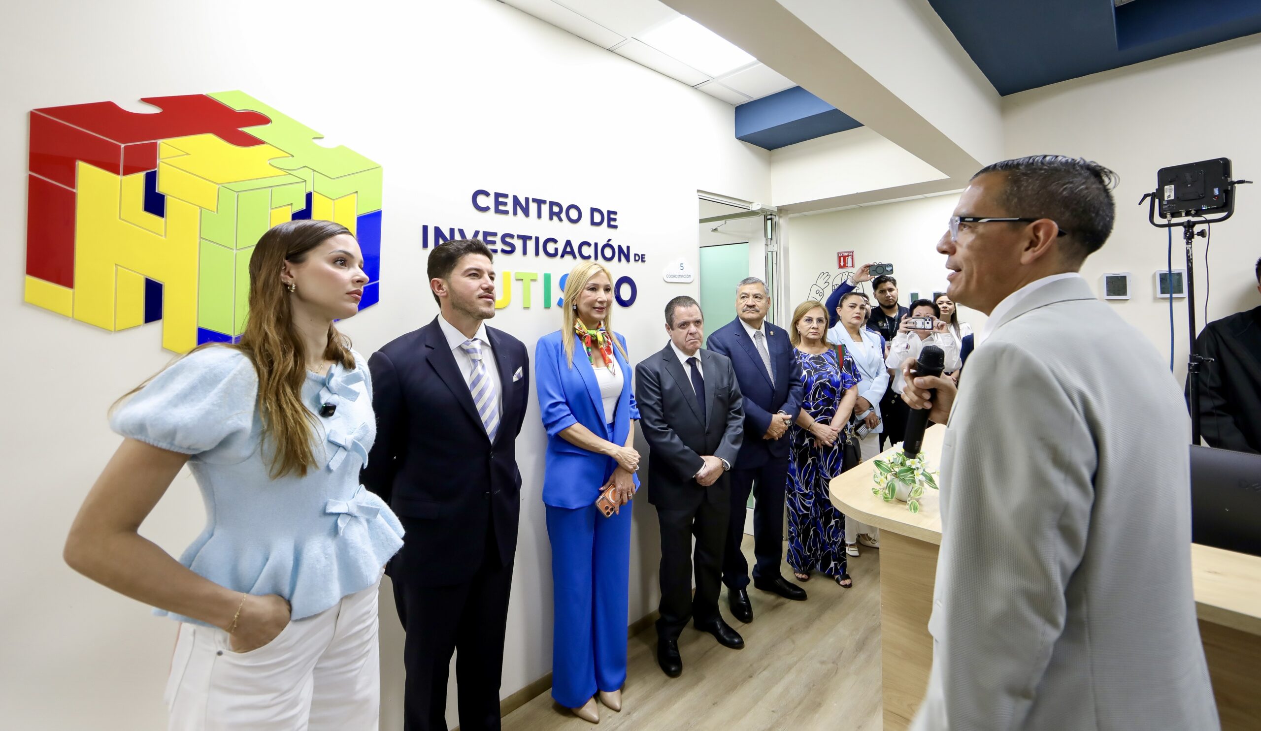 Inaugura UANL centro de investigación y apoyo a personas con autismo