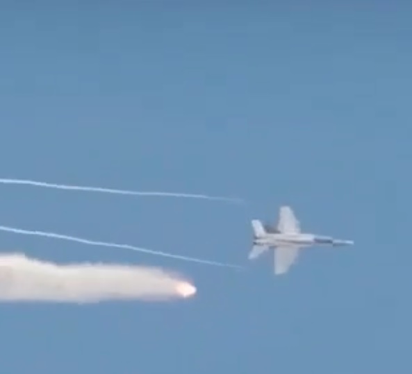 Derriba Irán avión de combate F-15 de EU