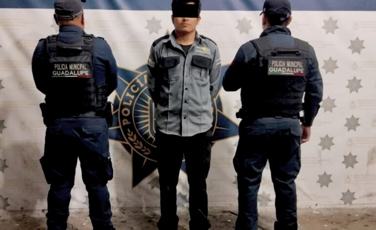 Guardia abre boquete en oficina del ICV y se activa alarma; policías lo atrapan
