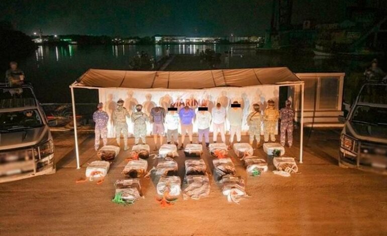 Intercepta Marina embarcación con casi una tonelada de cocaína frente a Chiapas