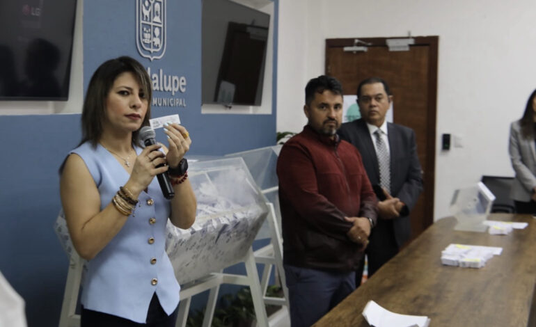 Premia Guadalupe cumplimiento de contribuyentes