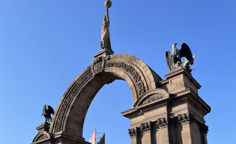 Exhorta Arqueología e Historia al municipio de Monterrey a detener obras en el arco de Independencia