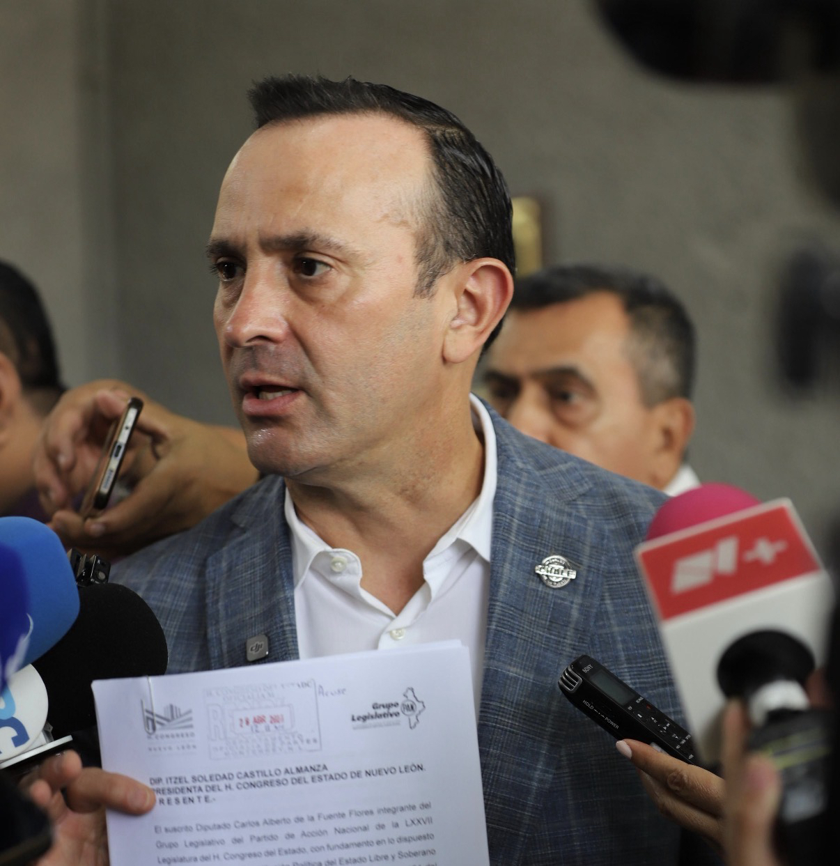 Presenta De la Fuente la iniciativa contra información falsa de funcionarios