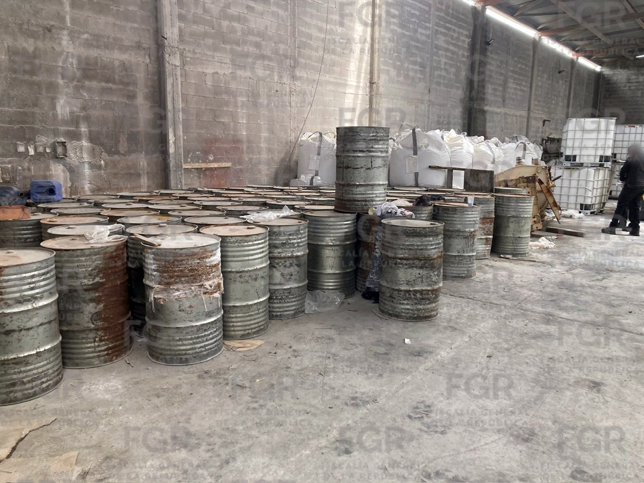 Desmantela la FGR laboratorio de drogas sintéticas en Escobedo, NL