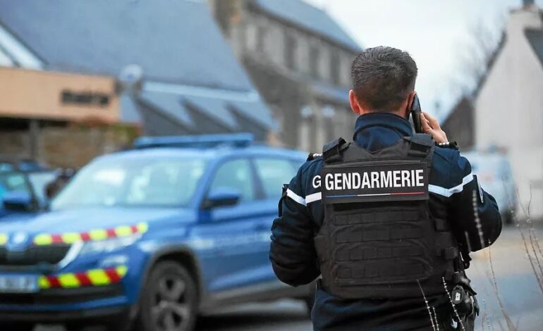 Policía de Francia rescata a niño de 9 años encerrado en una furgoneta durante dos años