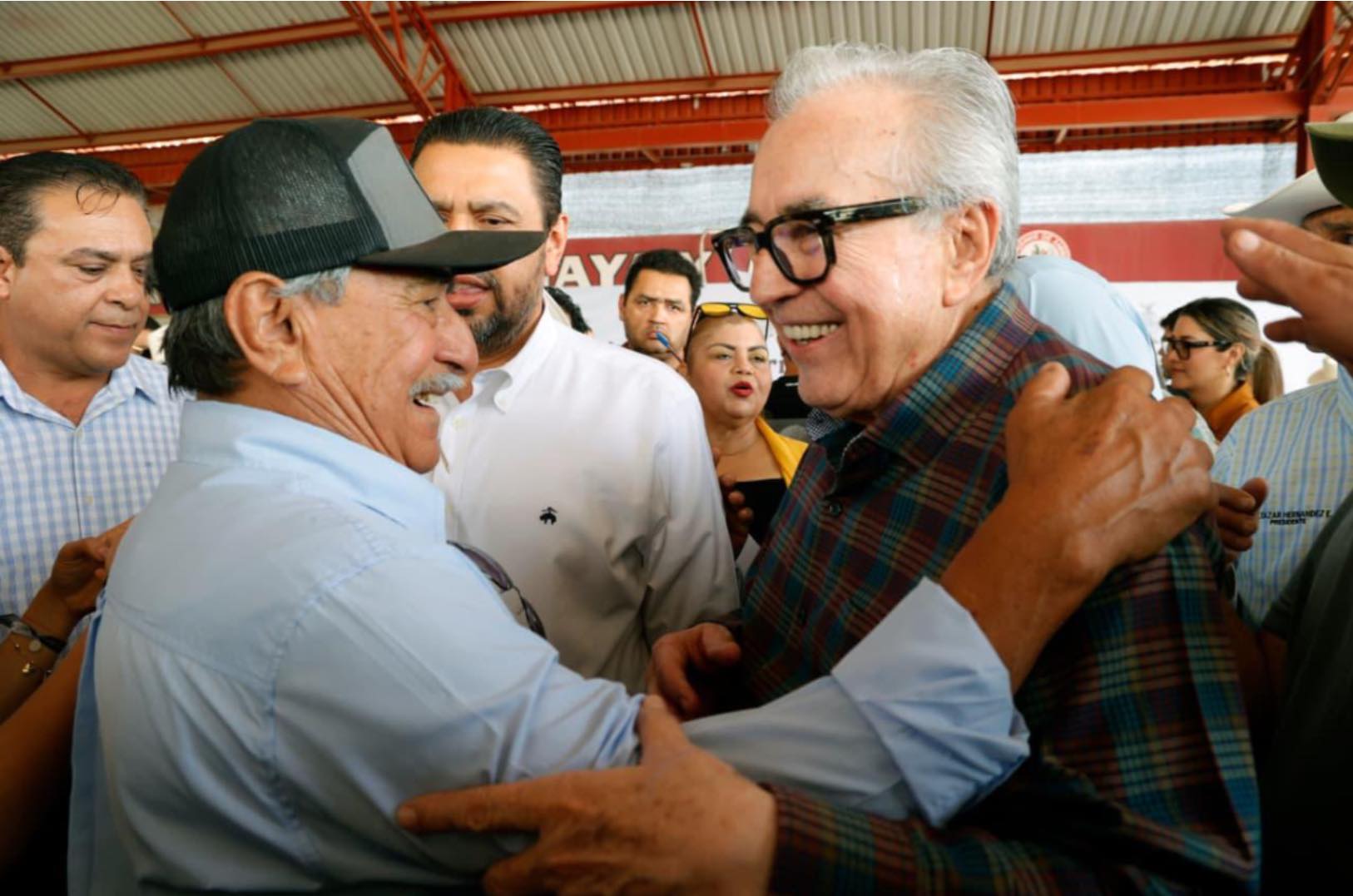 El gobernador Rubén Rocha se aferra al «hueso»; ¡No pediré licencia!