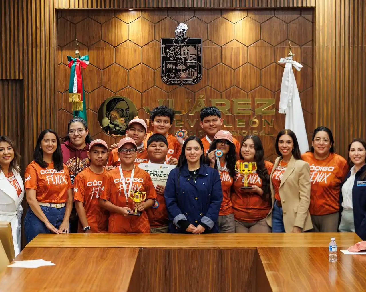 Apoya Juárez a estudiantes de robótica rumbo a competencia internacional