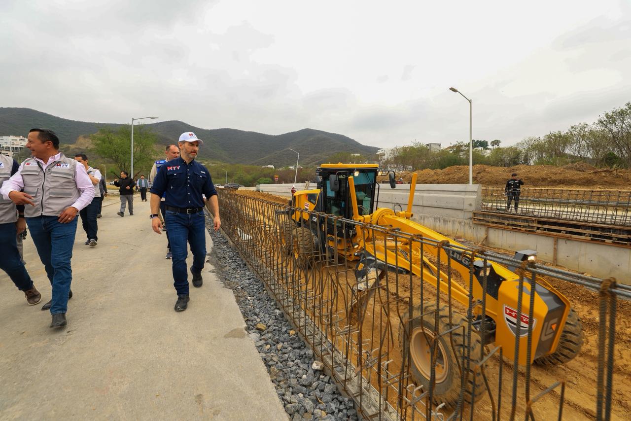 Supervisan avance del 80% en el Circuito Vial Huajuco