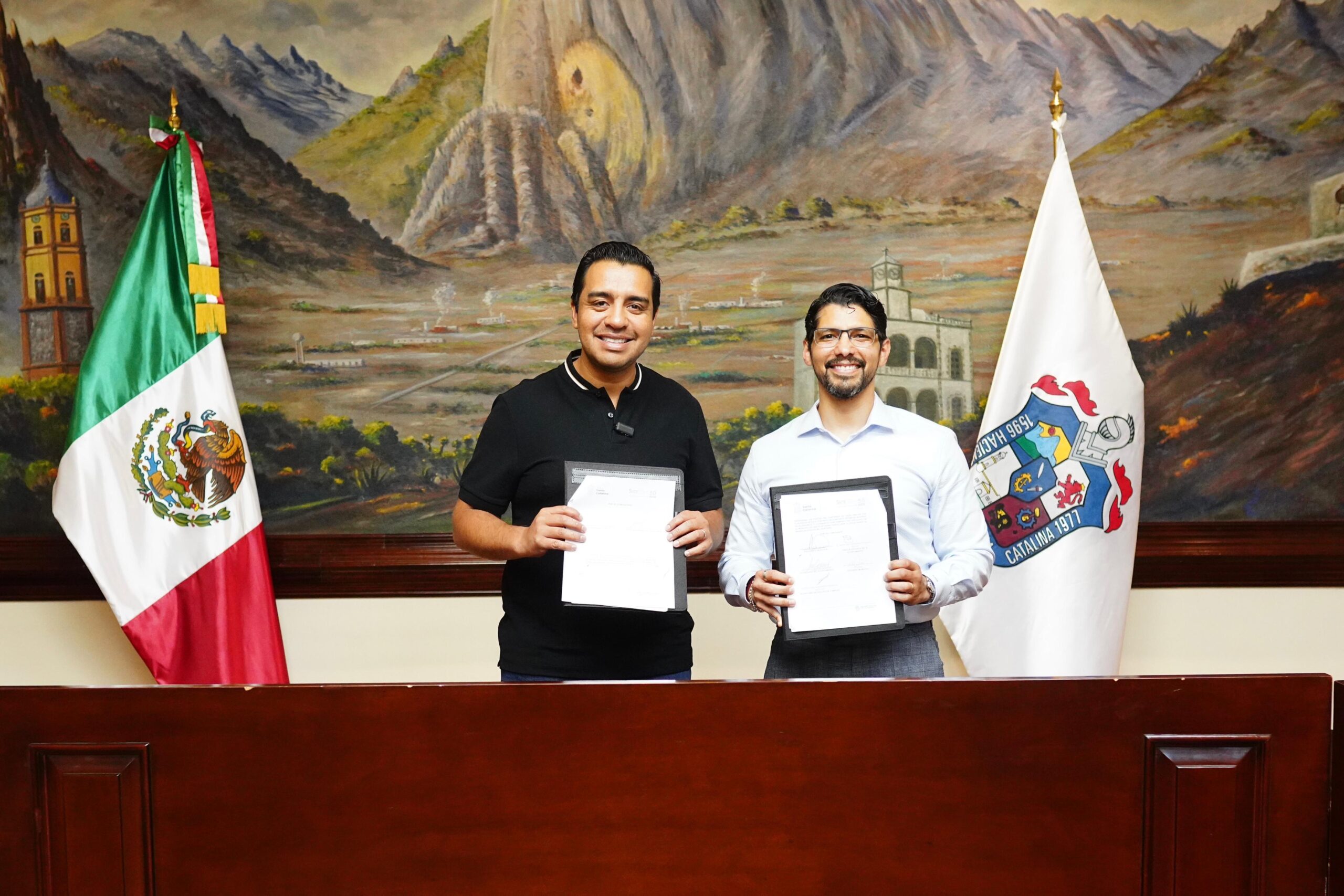 Entrega Nava comodato a Secc 50 para atención infantil