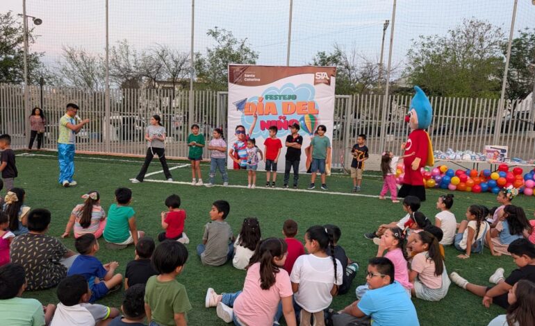 Disfrutan más de mil menores la semana del niño en Santa Catarina