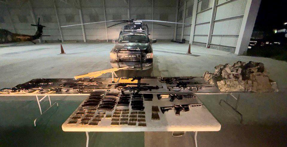 Malandros huyen y abandonan arsenal tras «topetón» contra Fuerza Civil en Dr. Coss, NL