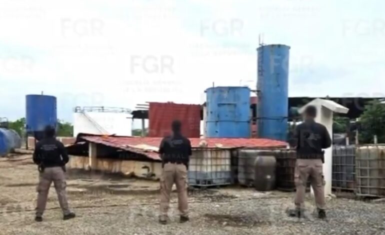 Denuncian y «revientan» bodega de huachicol en Tihuatlán, Veracruz