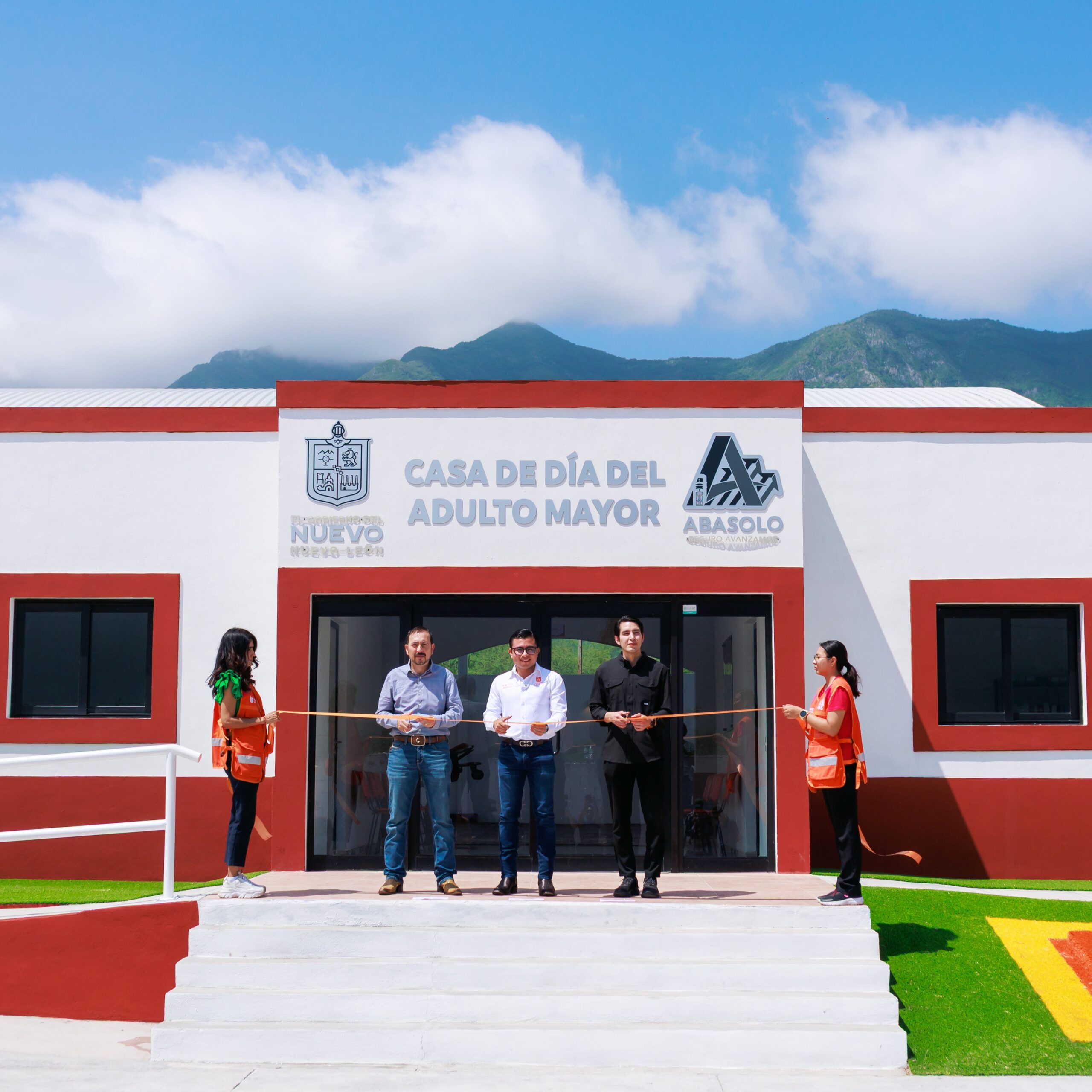 Felix Arratia inaugura obras sociales en Abasolo y El Carmen; beneficiarán a más de 27mil personas