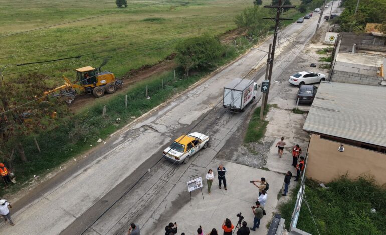 Pone en marcha Mónica Oyervides obras de Camino a Rancho Viejo