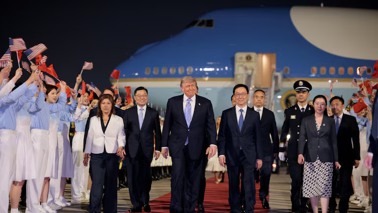 Llega Trump a Pekín para reunirse con el presidente chino, Xi Jinping