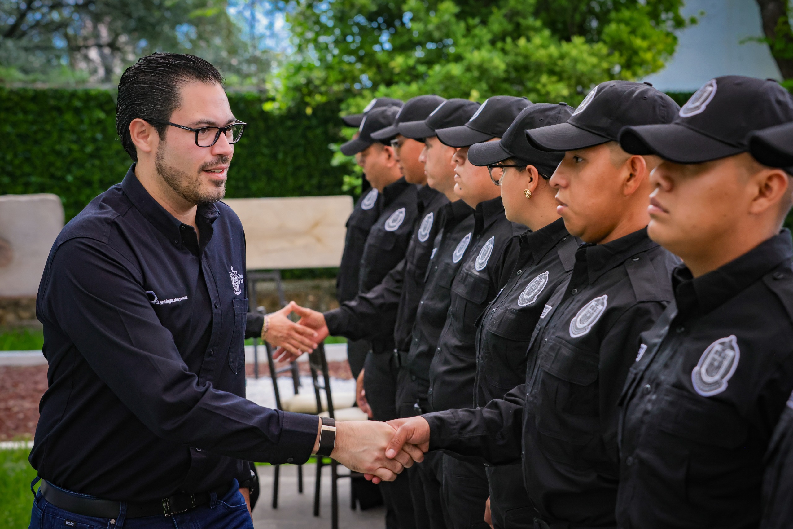 Se integran diez nuevos elementos policíacos en municipio de Santiago