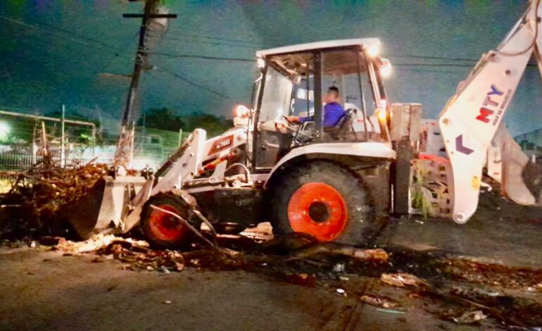Retira Monterrey 30 toneladas de basura de las calles tras intensas lluvias